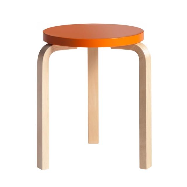 Artek 60 Skammel i Birkorange - Designet af Alvar Aalto