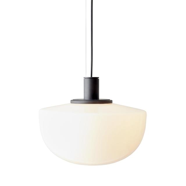 Audo Bank Pendel i Opal Glas – Elegance til dit hjem