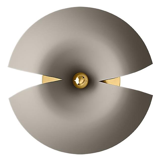 Aytm Cycnus Væglampe Stor i Taupeguld - Elegant Belysning