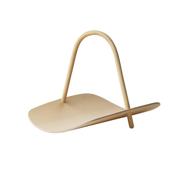 Fritz Hansen Basket Kurv – Elegant magasinholder i træ