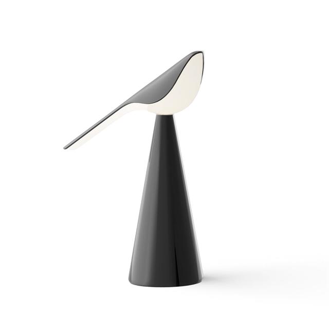 Transportabel Tiki T2 Lampe i Sort fra Established & Sons