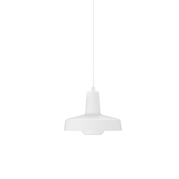 Grupa Arigato Hvid Pendel – Elegant LED Lampe til Dit Rum