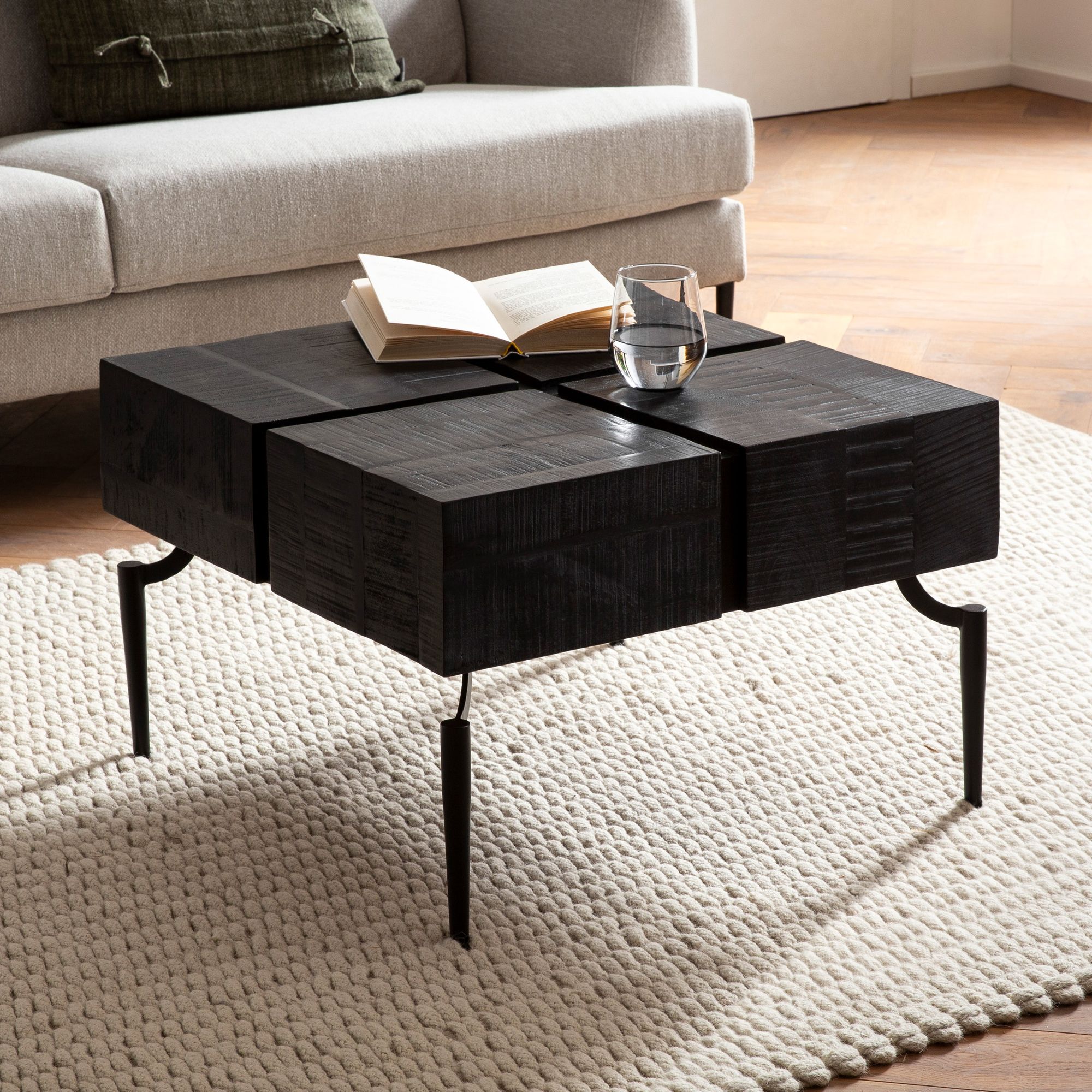 Sofabord i Mangotræ med Sort Metal - Elegant Design