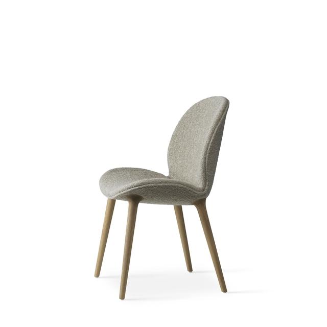 Vipp Lodge Spisebordsstol i Lys Eg - Unik Designoplevelse