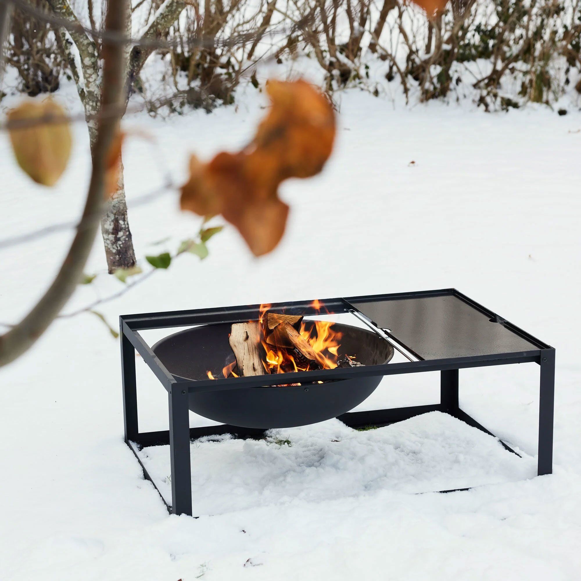 Bbq Ildsted Med Grillrist  7350101111963